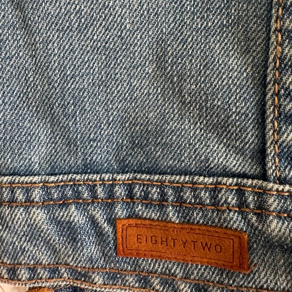 Eighty Two Brand Women’s Denim Vest Medium - Picture 4 of 5